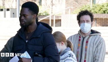 Five new meningitis cases in Kent as health secretary says risk of disease spreading widely is low