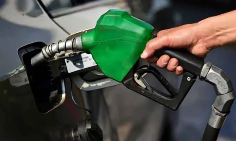 Govt hikes kerosene by Rs40 per litre, keeps petrol and diesel prices unchanged - Pakistan