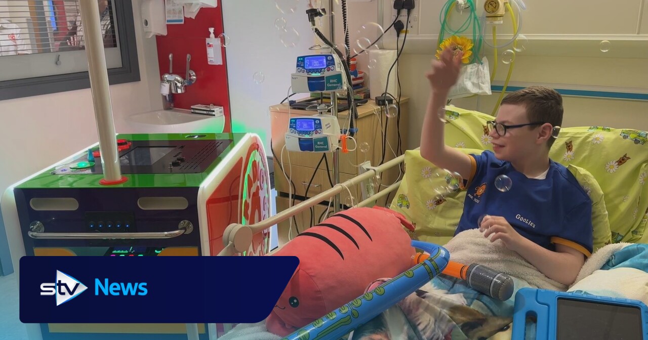 Royal Hospital for Children: 'Mobile disco' transforms children's hospital wards into pop-up dance parties