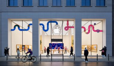 Apple Reportedly Expects 'Major Rush' of Customers This Week