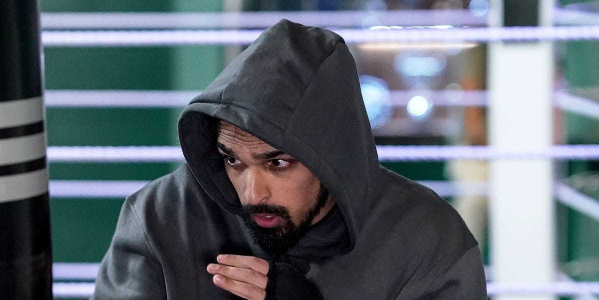 Ravi faces danger amid Mark's suspicions