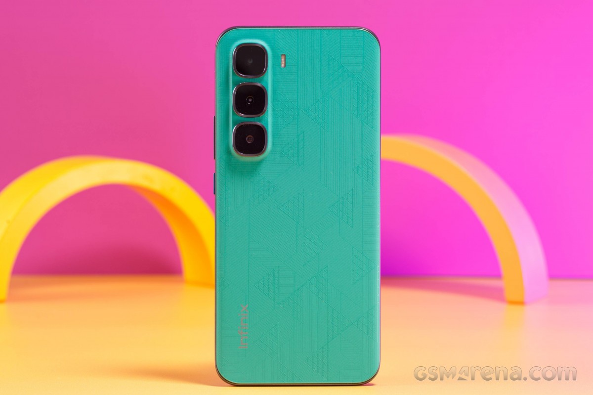 Samsung Galaxy S26 Ultra and iPhone 17 Pro series win GLOMO awards at MWC