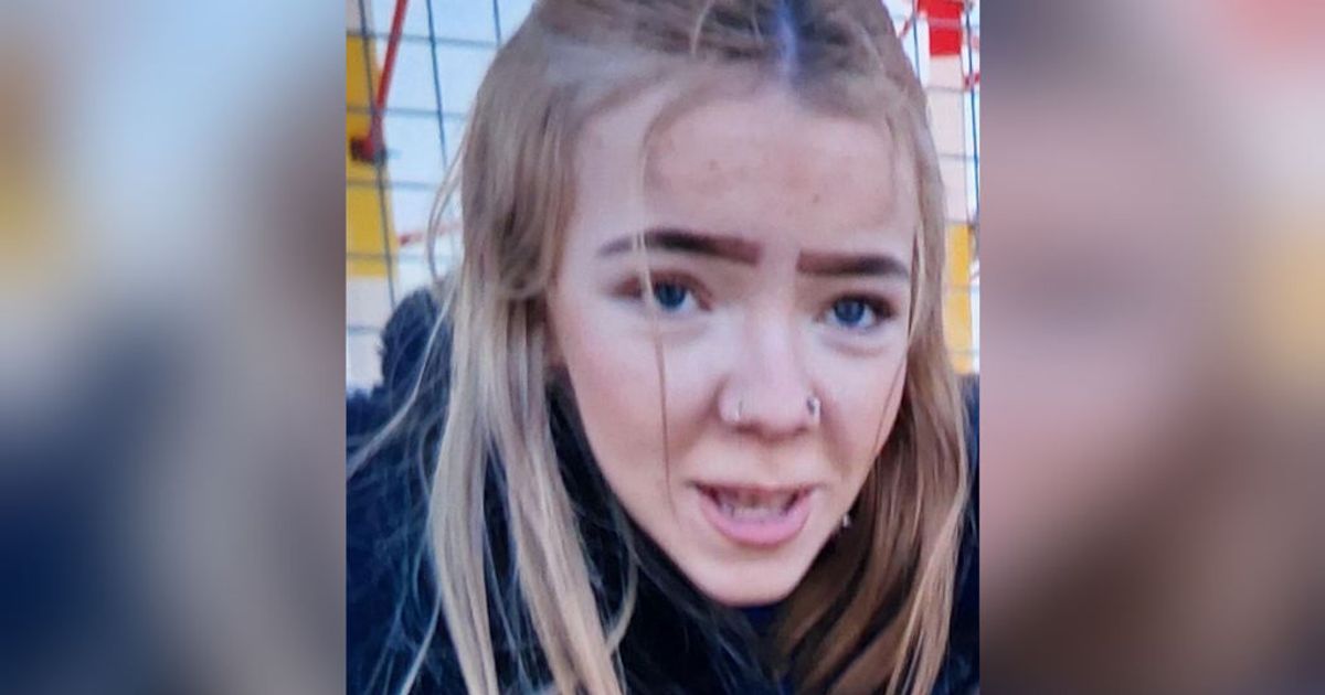 Urgent search for missing girl, 16, last seen in Essex village