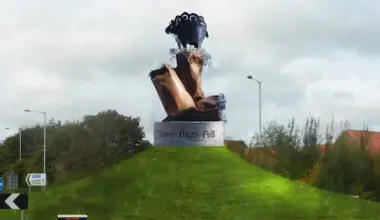 Enormous 'Baa Baa Black Sheep' roundabout sculpture scuppered by council