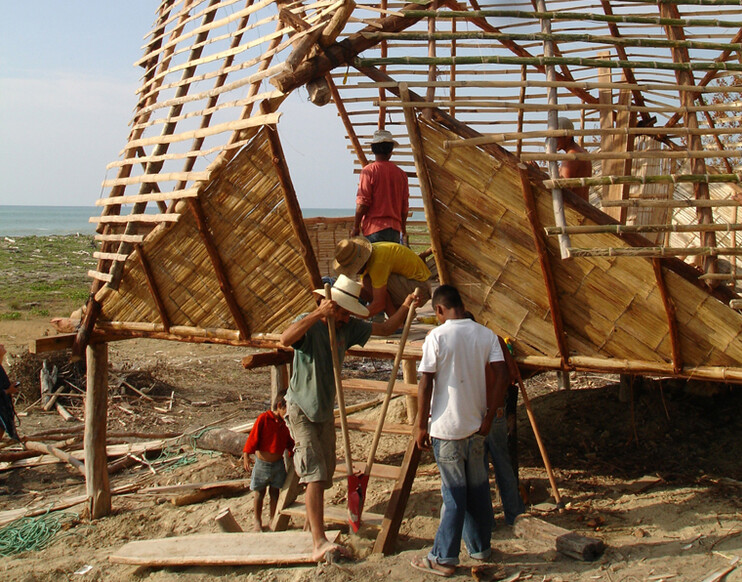 Legacy in Matter: Material Traditions in South American Architecture - Image 4 of 17