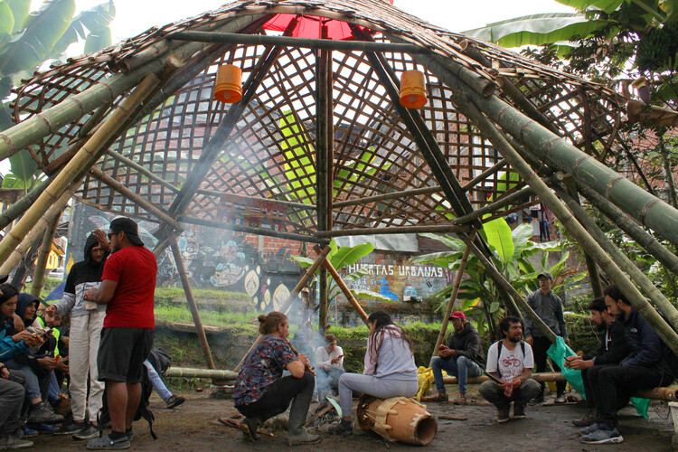 Legacy in Matter: Material Traditions in South American Architecture - Image 11 of 17