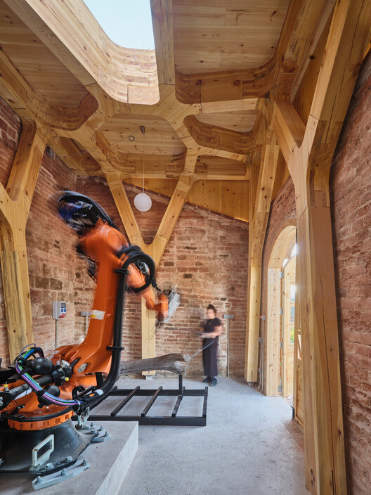 Facing the Age of Robots? Material Innovation in Architectural Structures - Image 6 of 22