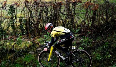 Ayuso crashes out and 'trendsetter' Vingegaard takes the lead on a dramatic day at Paris-Nice