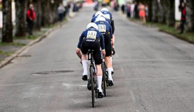 Eddie Dunbar suffers crash and time loss blow at Paris-Nice