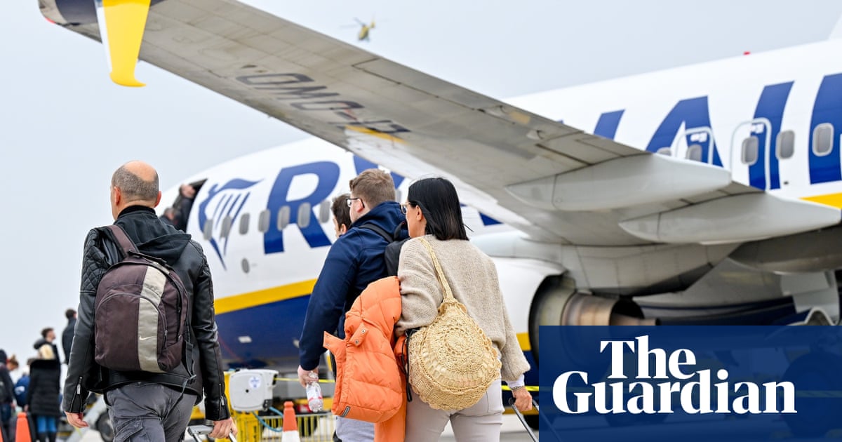 Bailiffs board Ryanair plane after airline refuses to pay delayed flight compensation | Ryanair