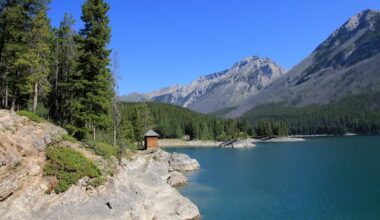 Parks Canada banning paddling at some popular Banff National Park lakes