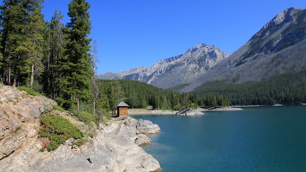 Parks Canada banning paddling at some popular Banff National Park lakes