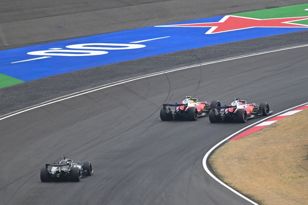 Charles Leclerc, Ferrari, Lewis Hamilton, Ferrari, George Russell, Mercedes