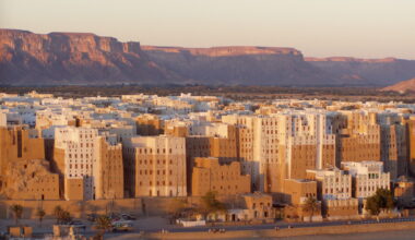 The Earthen Towers of Shibam: A Vertical City in the Yemeni Desert