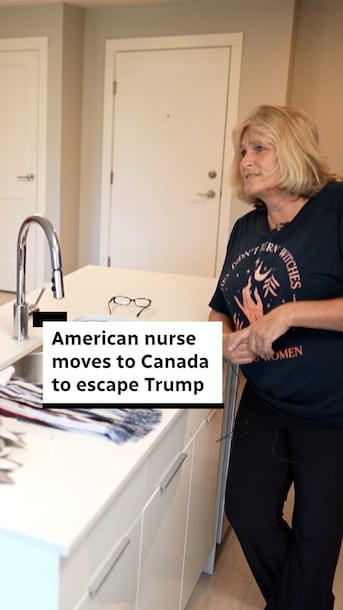 Two women working in a lab.