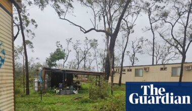 ‘Cyclone-hardened’ Queenslanders shelter in shipping containers as ‘bloody horrendous’ Narelle tears through | Tropical Cyclone Narelle