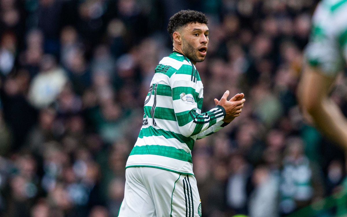 Celtic's Alex Oxlade-Chamberlain during a clash with Motherwell 