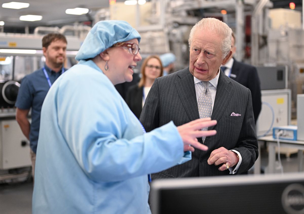 The King looks around the Oxford PV premises