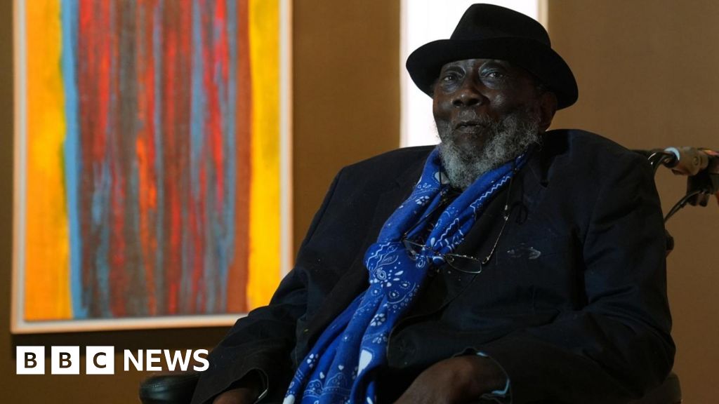 Sir Frank Bowling's artwork on show in new exhibit - bbc.com