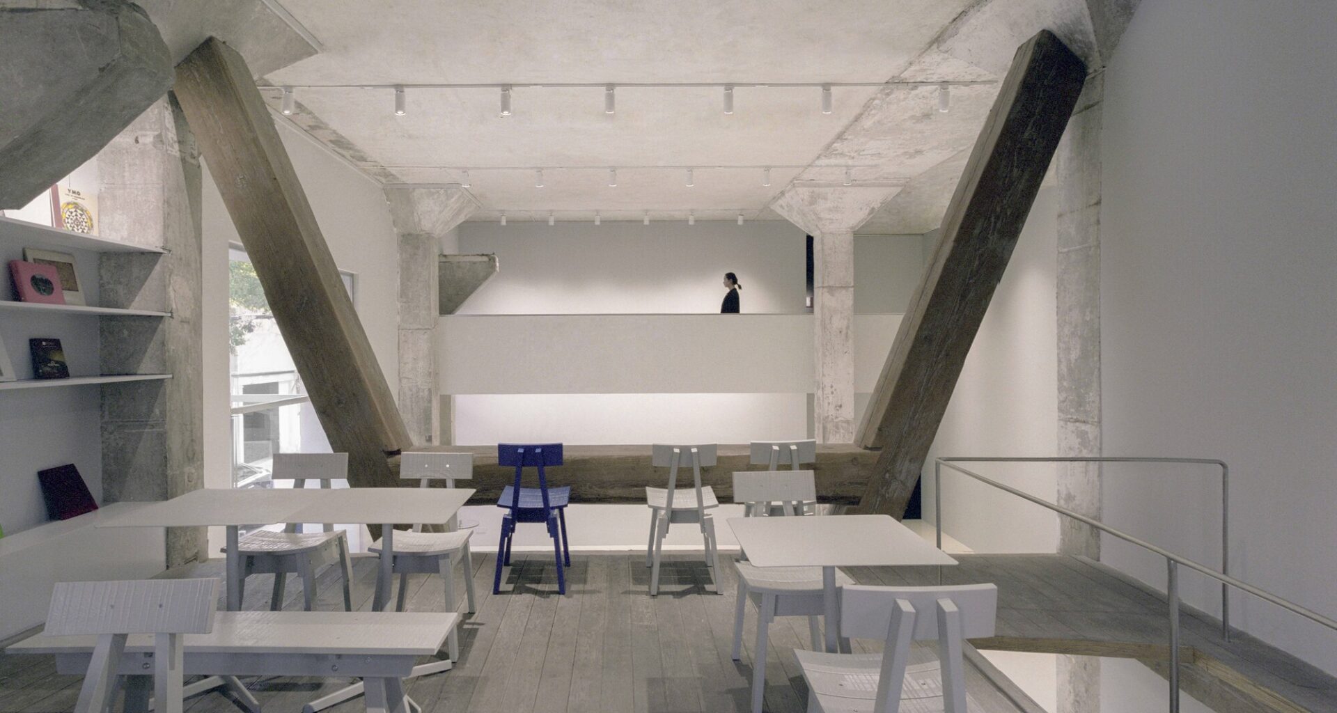 BROWNIE/Project / Offhand Practice | ArchDaily