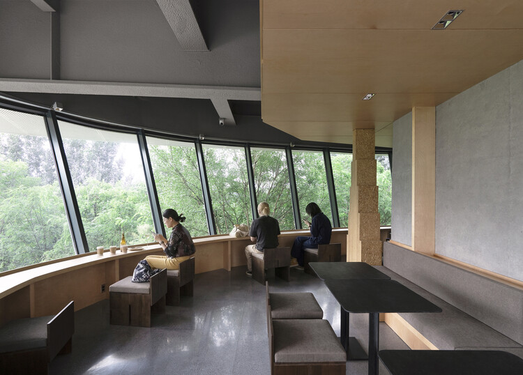 A Community Art Ecosystem in Practice / MINOR lab - Interior Photography, Wood, Glass, Chair