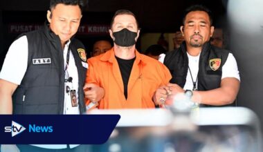 Scottish crime boss Steven Lyons pictured cuffed with cable ties in Bali