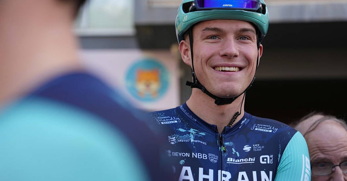 How has Seth Dunwoody (19) trained for World Tour selection?