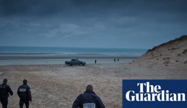 UK to pay France extra £16m in stopgap deal to patrol Channel beaches | Immigration and asylum