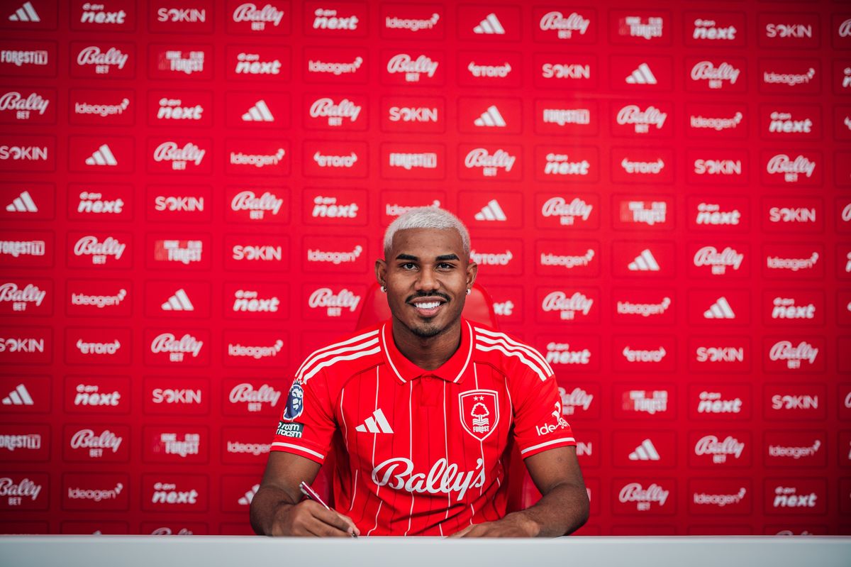 Cuiabano signs for Nottingham Forest