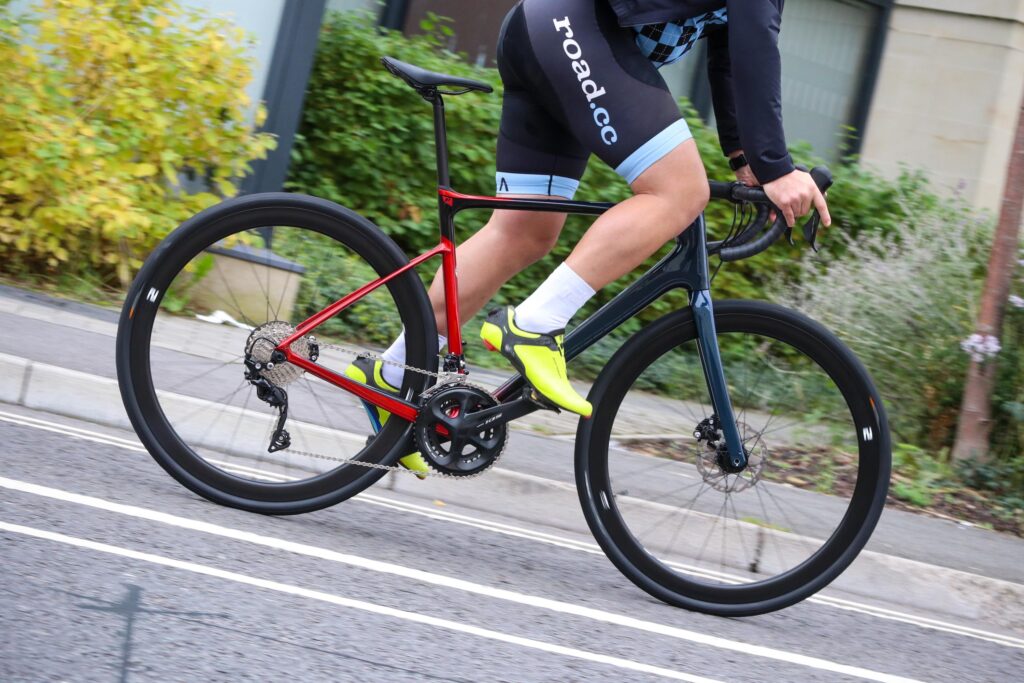 2021 Giant Defy Advanced Pro 3 - riding 1.jpg