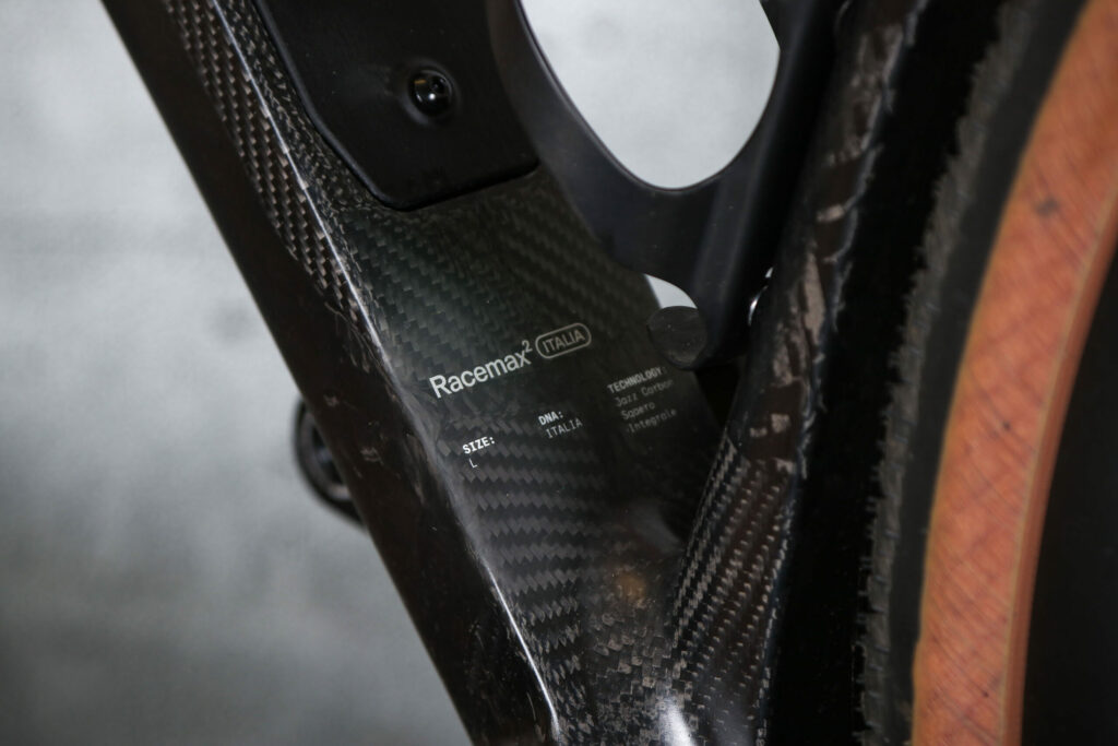 2025-3t-racemax-2-italia-frame-detail-scaled.jpg