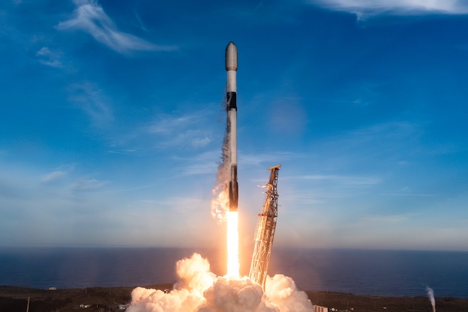 SpaceX launches 25 Starlink satellites on Falcon 9 rocket from Vandenberg Space Force Base – Spaceflight Now