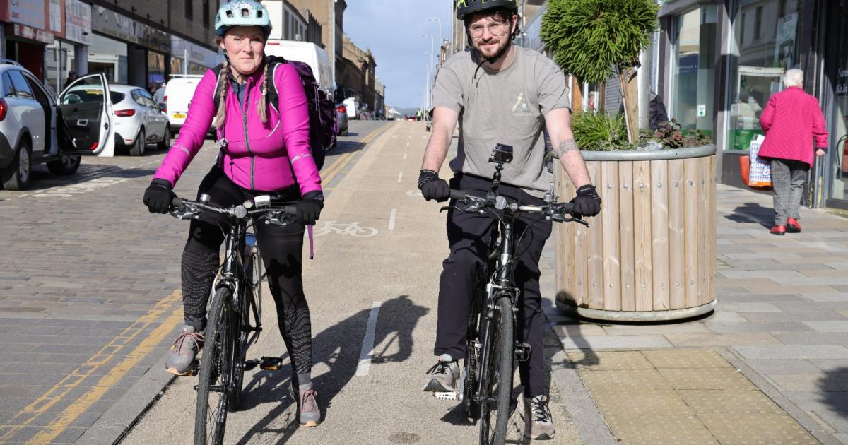 Greenock's controversial cycle route - my experience