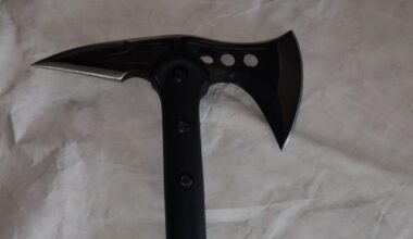 Bradford Royal Infirmary: Staff find axe in grounds