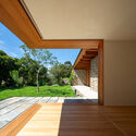 House at the Urban-Nature Threshold / Teitakusubako + Yusuke Igarashi Architects - Image 4 of 26