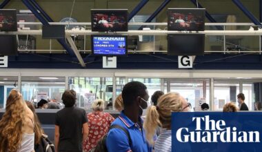 Home Office U-turn will let some dual nationals use EU passport to enter UK | Immigration and asylum
