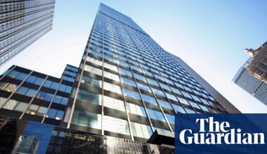 JP Morgan Chase to use computer estimates to monitor hours worked by junior bankers | JP Morgan