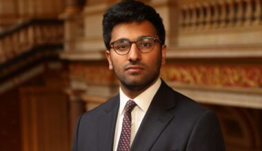 UK foreign policy is choked by lawyers, says departing diplomat