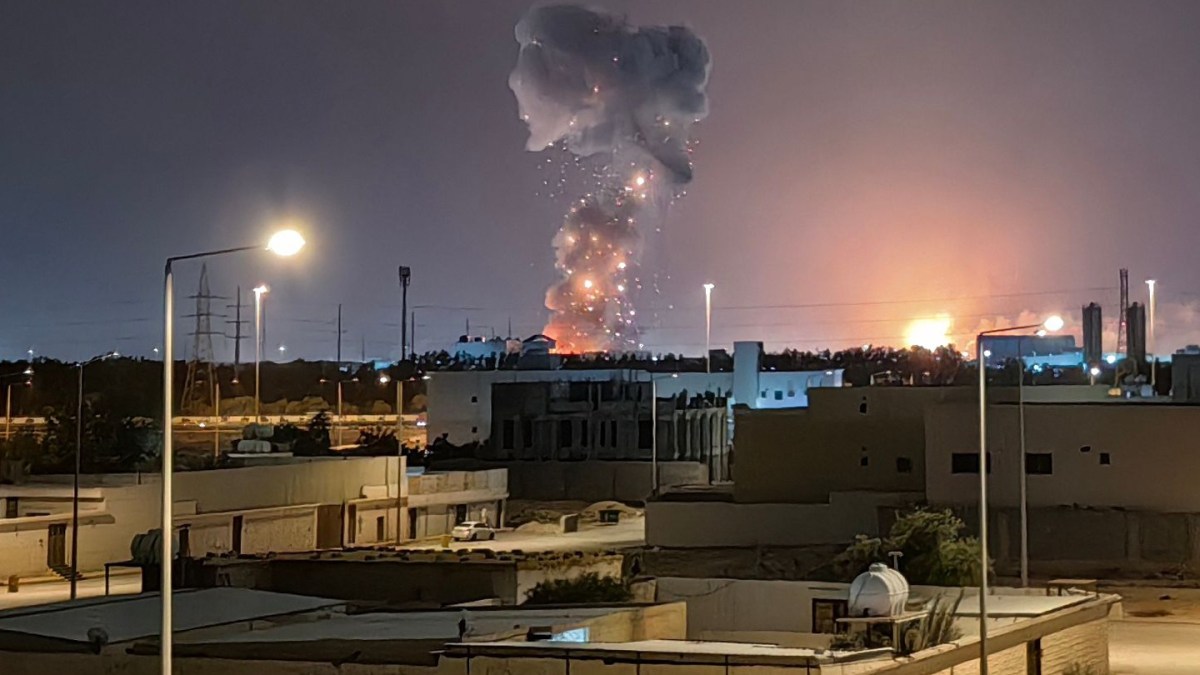 Tehran vows ‘zero restraint’ if oil sites hit again