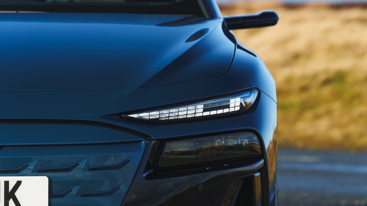 Superbright ‘digital matrix’ Audi headlights raise safety fears