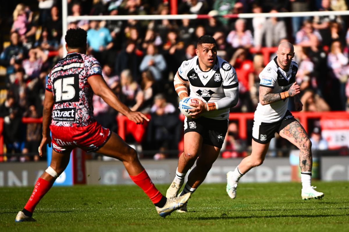 Hull FC loose-forward John Asiata.