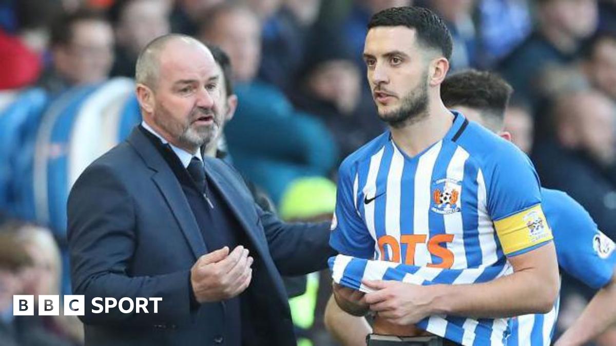Kilmarnock head coach Steve Clarke with Gary Dicker in 2019