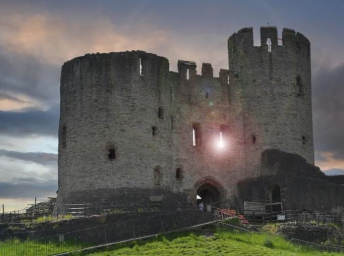 Supporting image for story: Funeral date set for Dudley-born 'Lip King' Jordan James Parke after 'unexplained' death