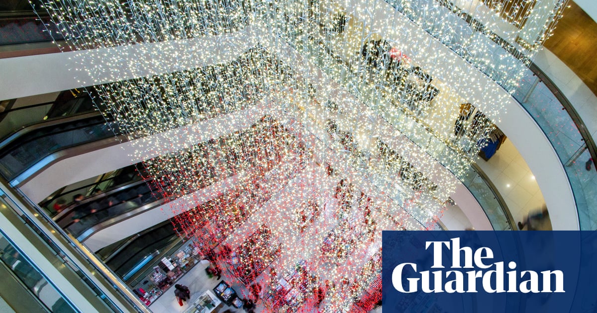 UK consumer confidence has ‘collapsed’ during Iran war, retail industry says | Retail industry
