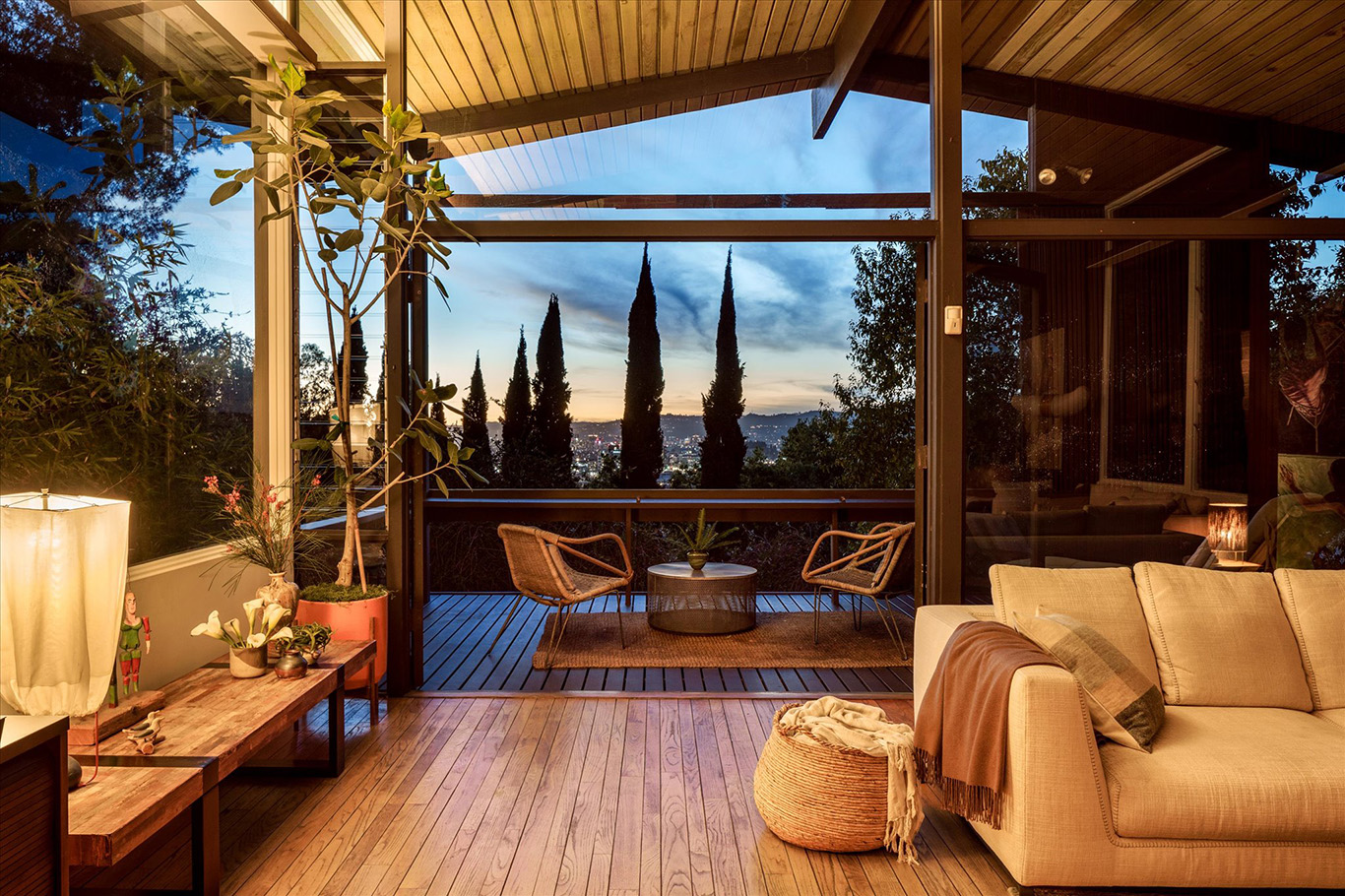 This midcentury Silver Lake house represents the platonic ideal of LA living