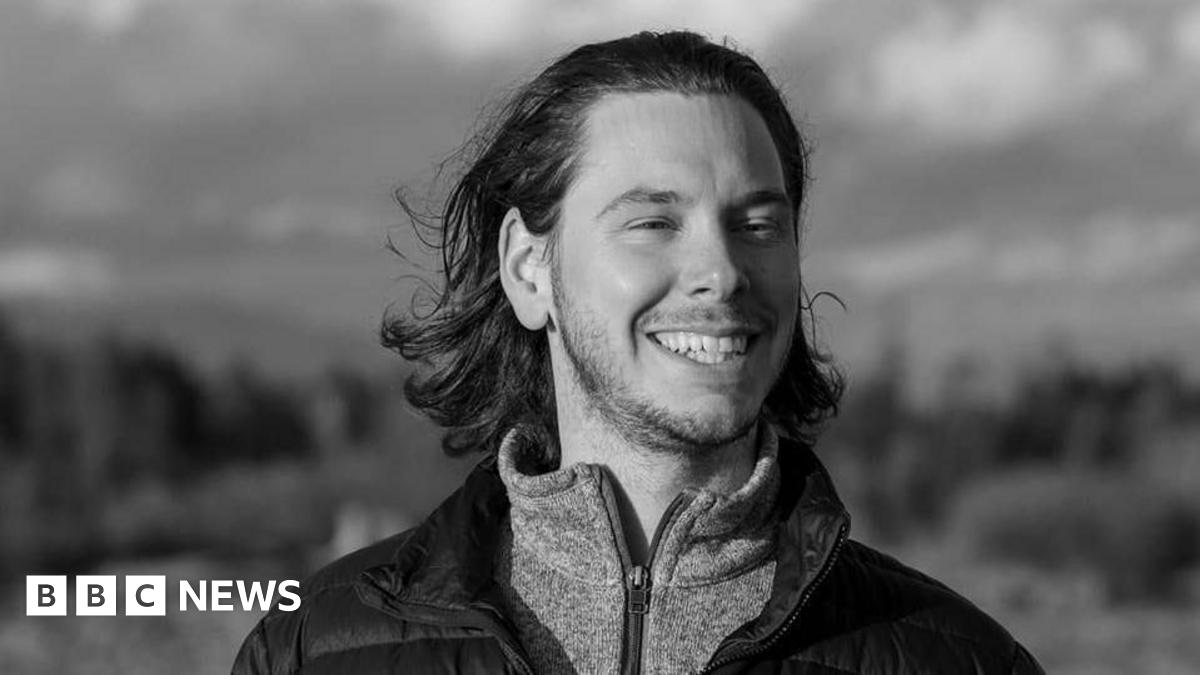 A black and white profile picture of Antoine Forest