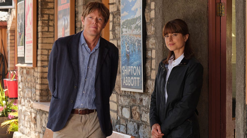Kris Marshall, Zahra Ahmadi, Beyond Paradise season 4 kris marshall, zahra ahmadi, beyond paradise season 4