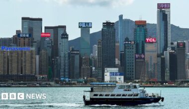Yunji's robot in a hotel lobby by the lifts