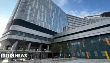 Glasgow QEUH hospital seeks to rebuild ward after mould and defects