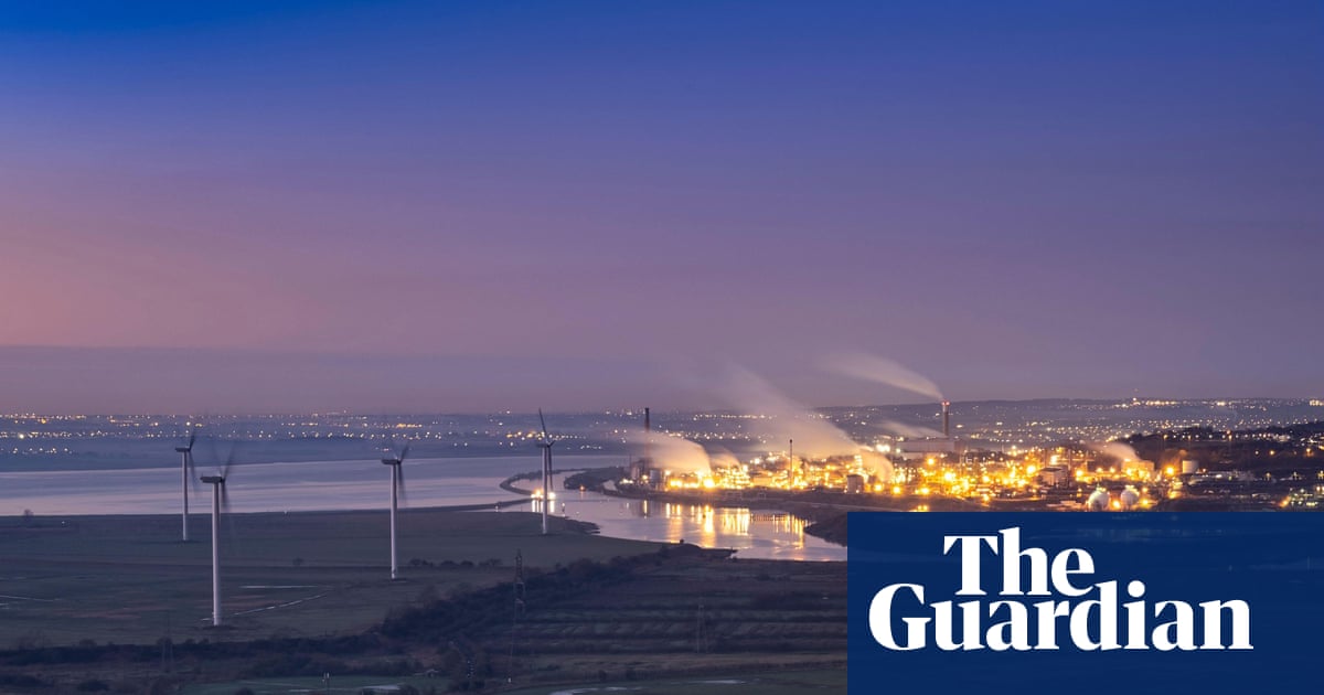 Stopping gas dictating UK energy price could cut bills by £200, thinktank says | Energy